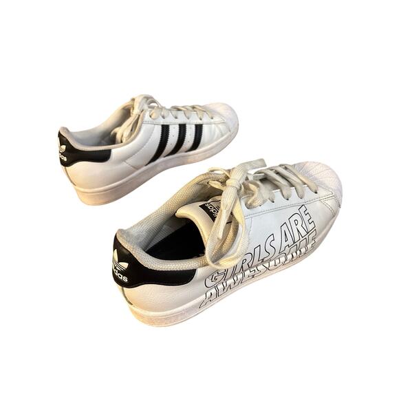 Adidas Superstar Girls Are Awesome Shoes sz 5.5 white black shoes 2020 wordmark - Picture 3 of 8